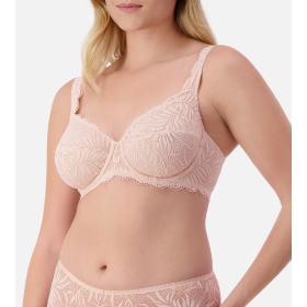 Triumph Essential Lace Balconette Bra